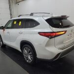 VENDU!!!!   2023 TOYOTA HIGHLANDER LIMITED, 5TDKDRBH4PS007903, Automatic Transmission, 2.4L 4CYL GASOLINE FUEL, All Wheel Drive full