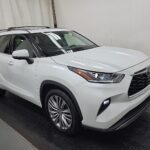 VENDU!!!!   2023 TOYOTA HIGHLANDER LIMITED, 5TDKDRBH4PS007903, Automatic Transmission, 2.4L 4CYL GASOLINE FUEL, All Wheel Drive full